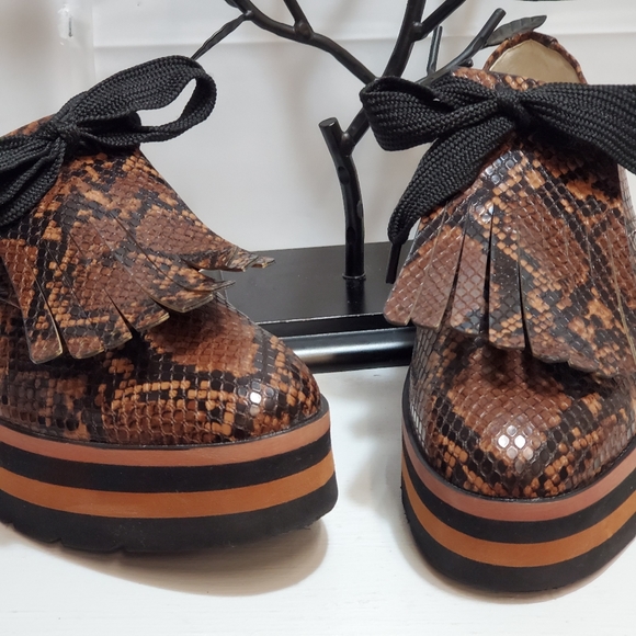 ZARA BASIC Womens Platform Animal Print Oxfords  - Picture 2 of 7